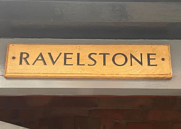 Ravelstone